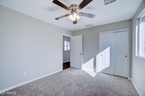 1942 Campo Bello Dr, Phoenix AZ 85032-2051 exterior