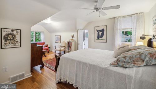 34 Long Dr, Trenton NJ 08648-2714 exterior