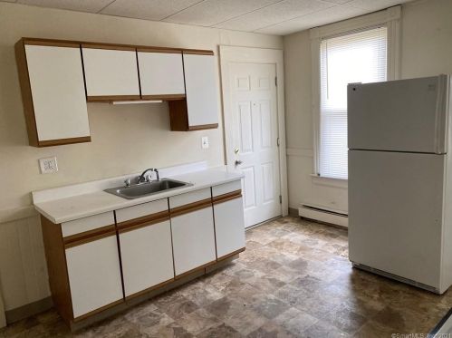 191 Main St, Meriden CT  06451-4003 exterior