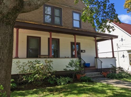 110 Highland St, Woonsocket, RI 02895-1834