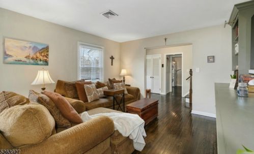 156 Kinnelon Rd, Kinnelon NJ  07405-2336 exterior