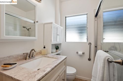 1318 Stannage, Berkeley CA 94706-1640 exterior