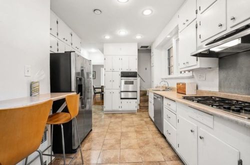 5454 Kipling Rd, Pittsburgh PA 15217-1038 exterior