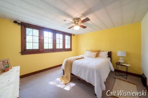 1032 Parkhurst Ave, Grand Rapids MI 49504-3989 exterior