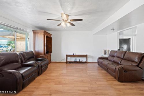 6628 19 St, Phoenix AZ 85022-5011 exterior