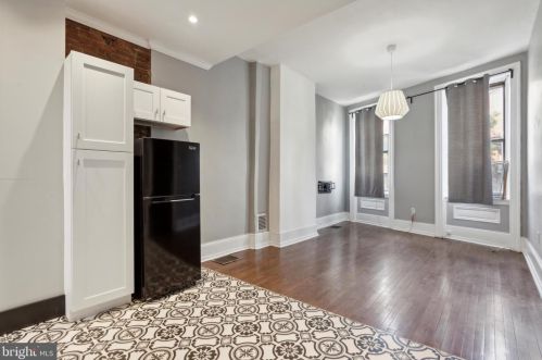 2115 Cumberland St, Philadelphia PA 19125-1718 exterior