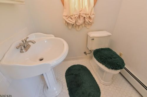 11 Spg St, Kinnelon NJ 07405-1322 exterior