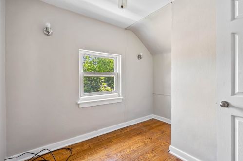 325 Johnston Rd, Pittsburgh PA 15235-1617 exterior