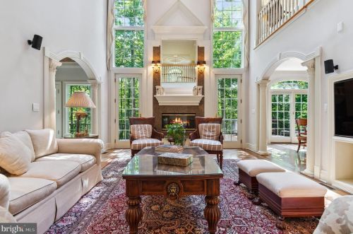 83 Pettit Pl, Princeton NJ 08540-7645 exterior