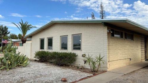 8332 Desert Steppes Dr, Tucson, AZ 85710-4206