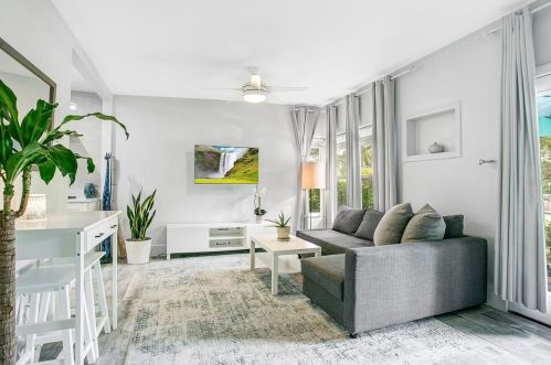 1009 Pine St, Orlando FL  32801-3055 exterior