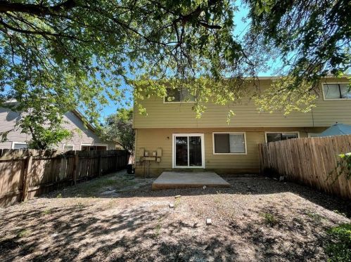 8806 Cainwood Ln, Austin TX  78729-4620 exterior