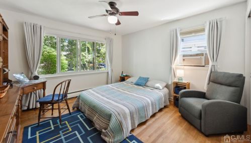 127 Woodbridge Ave, Metuchen NJ 08840-2030 exterior