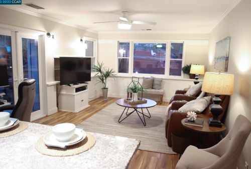 1963 Altura Dr, Concord CA 94519-2201 exterior