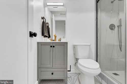 5112 Southern Ave, Washington DC 20019-5848 exterior