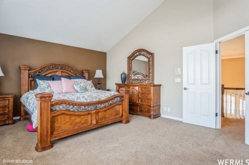 10664 Trailridge Cir, Sandy UT 84092-4758 exterior