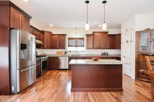 47 Windermere Vlg Rd, Ellington CT exterior