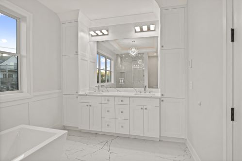 1323 Nelson St, Chicago IL 60657-3103 exterior