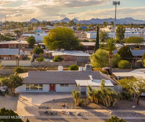 2520 Calle Cordova, Tucson AZ  85710-5732 exterior