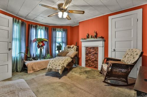 49 Delafield St, Poughkeepsie NY 12601-1708 exterior