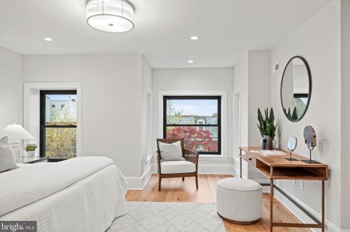 1451 Chapin St, Washington DC  20009-4510 exterior