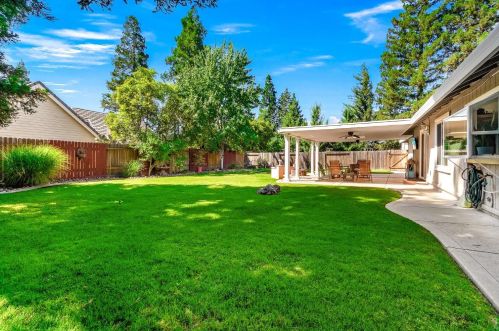 100 Cyn Rim Dr, Folsom CA 95630-2034 exterior