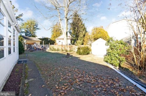 26 Sta Ave, Somerdale NJ 08083-1314 exterior