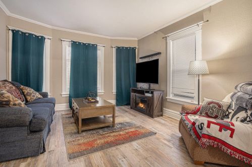 604 Apple Ave, Meskegon MI  49442-3646 exterior