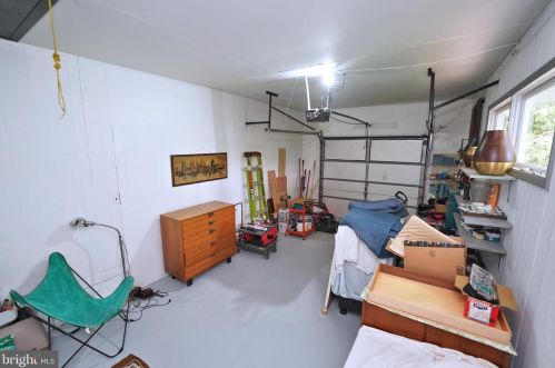 56 Roxboro Rd, Trenton NJ  08648-3925 exterior