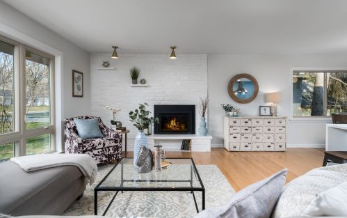 229 Bergen Dr, Milwaukee WI  53217-2308 exterior