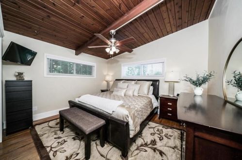 1697 Cotswold Dr, Atlanta GA exterior