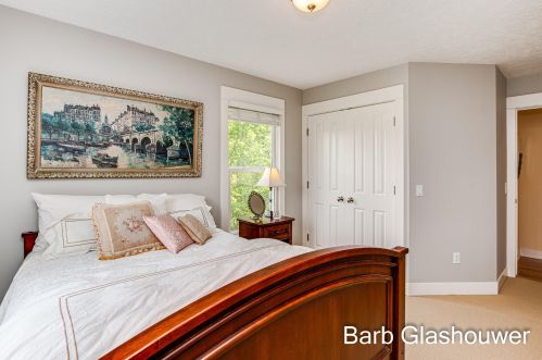 4424 Whitewood Farms Dr, Grand Rapids MI 49525-3487 exterior