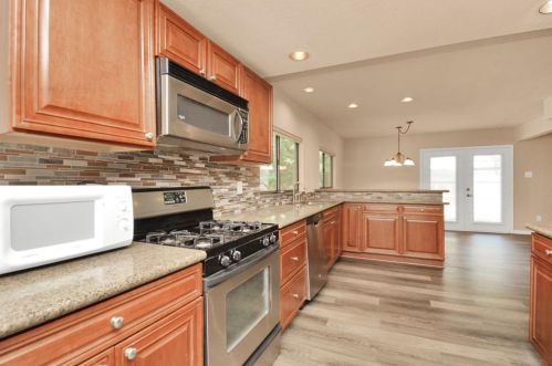 3202 Vlg Park Dr, Humble TX 77339-1919 exterior