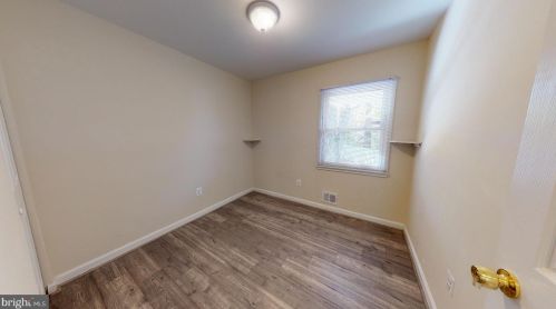 7500 Fordson Rd, Alexandria VA 22306-2222 exterior