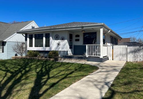 2608 65th St, Milwaukee, WI 53219-2645