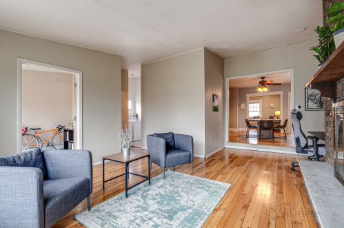 303 Stewart Ave, Waukegan IL 60085-2061 exterior