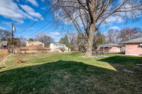 743 Iowa Ave, Saint Paul MN  55106-1017 exterior