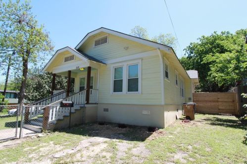 1301 6th St, Austin TX  78704-3301 exterior