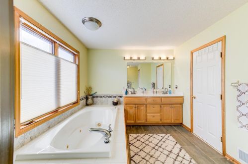 9311 Hillsboro Alcove, Prior Lake MN 55378-2111 exterior