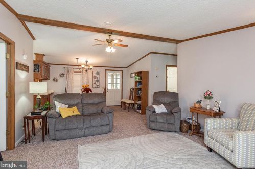 518 Pheasant Rdg Cir, Lancaster PA exterior