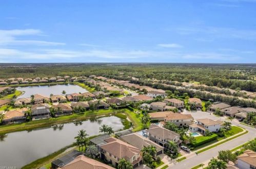 3376 Atlantic Cir, Naples FL 34119-8636 exterior