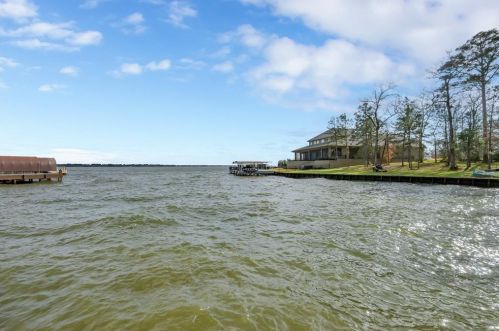 194 Bentwater Bay Dr, Montgomery TX 77356-4651 exterior