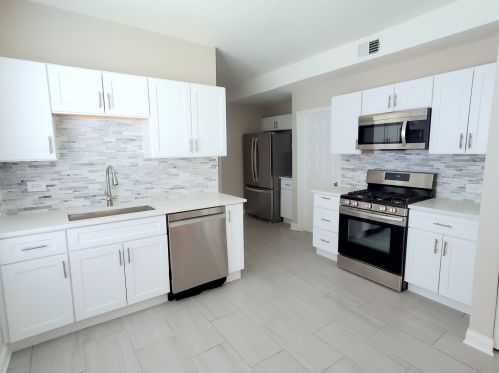 6219 Nagle Ave, Chicago IL 60638-4207 exterior