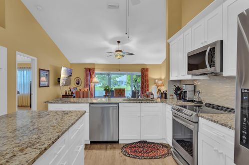 499 Casanova Cir, Fort Pierce FL  34986-1713 exterior