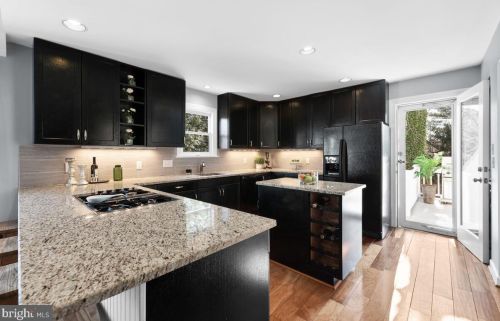 8904 1st Ave, Silver Spring MD 20912-4654 exterior