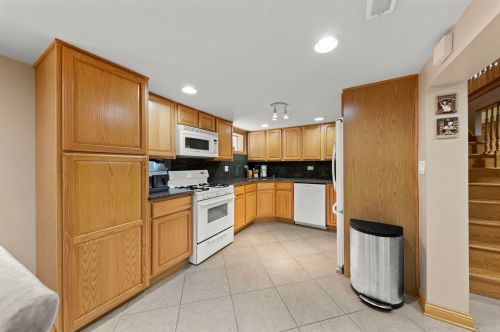 5016 Ridgewood Ave, Chicago IL 60706-2807 exterior