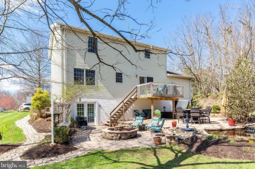 100 Columbus Ave, Littlestown PA 17340-1569 exterior