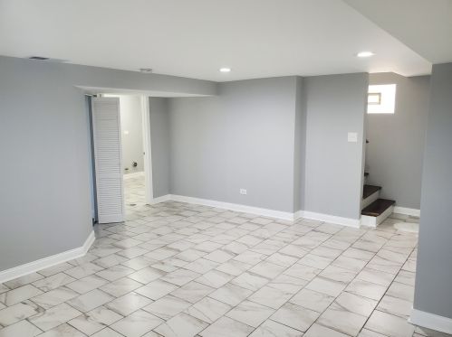 8733 East End Ave, Chicago IL  60617-2734 exterior