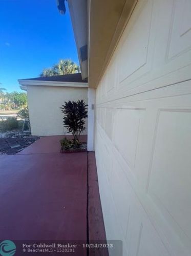 9390 Aegean Dr, Boca Raton FL  33496-6681 exterior