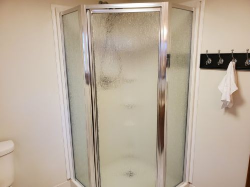 4702 Strong Rd, Bull Valley IL 60014-4570 exterior